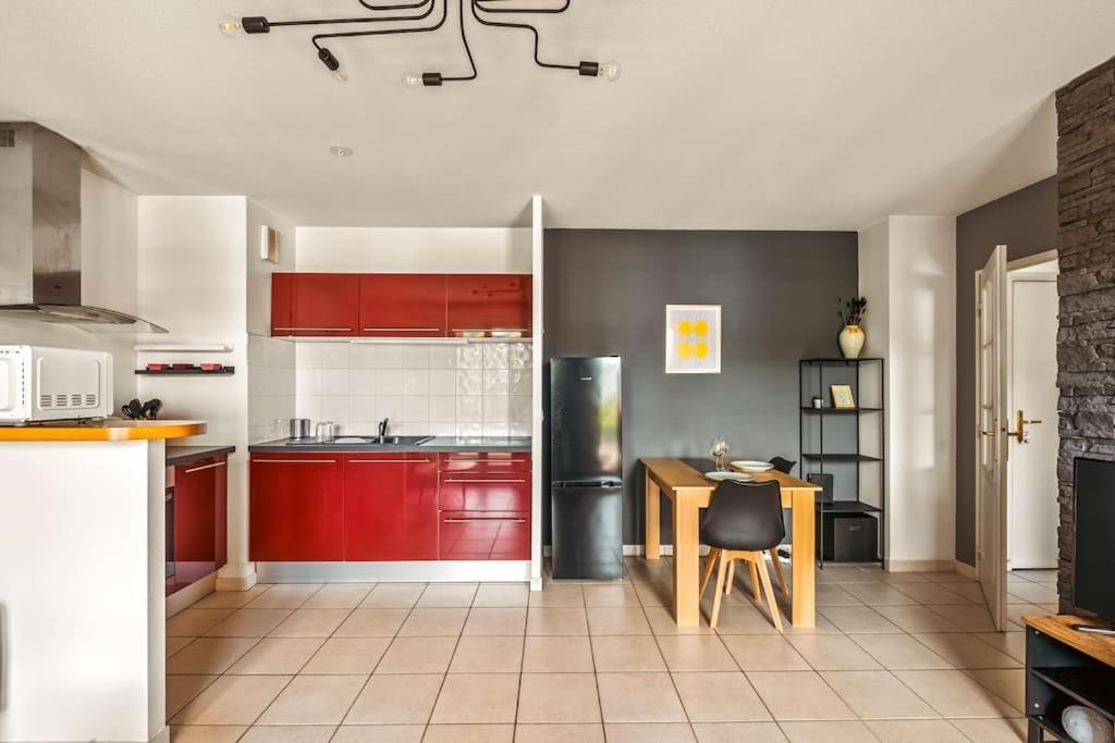 Appartement T2 Paisible Vaise, Avec Parking Metro Direct Bellecour à Lyon Extérieur photo
